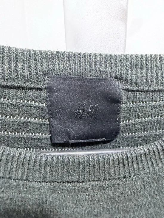 H&M Men's Ribbed Crewneck Sweater in Sage Green - Picture 2 of 5